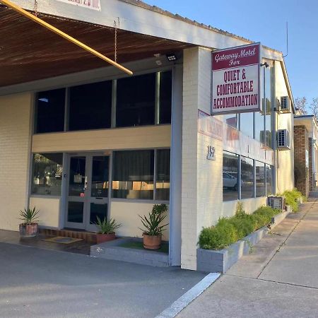 Gateway Motor Inn Наррандера Экстерьер фото