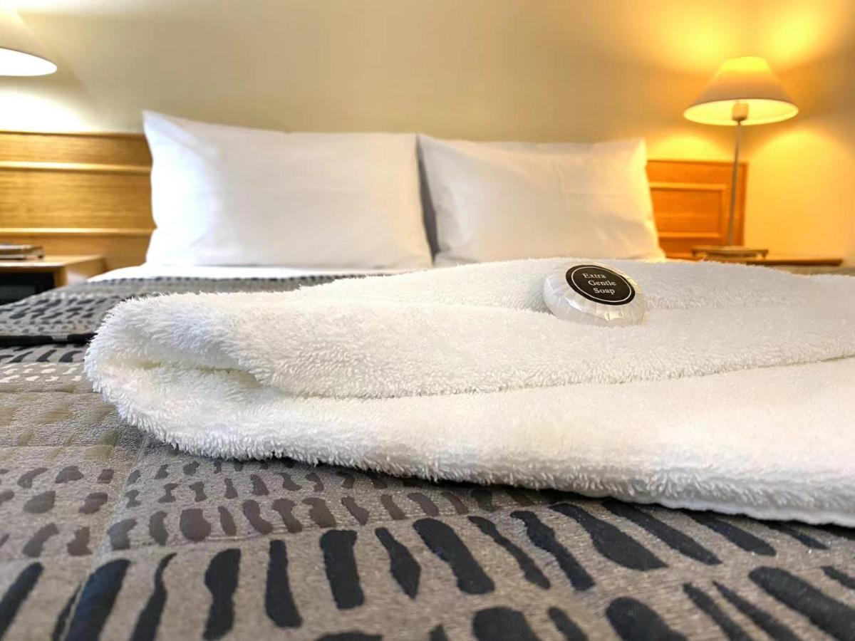 Gateway Motor Inn Наррандера Экстерьер фото
