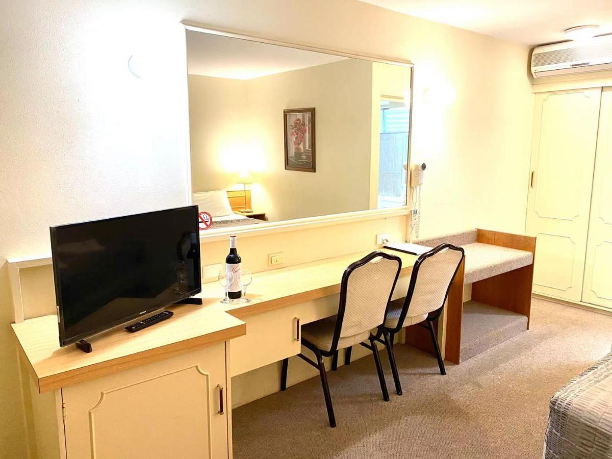 Gateway Motor Inn Наррандера Экстерьер фото