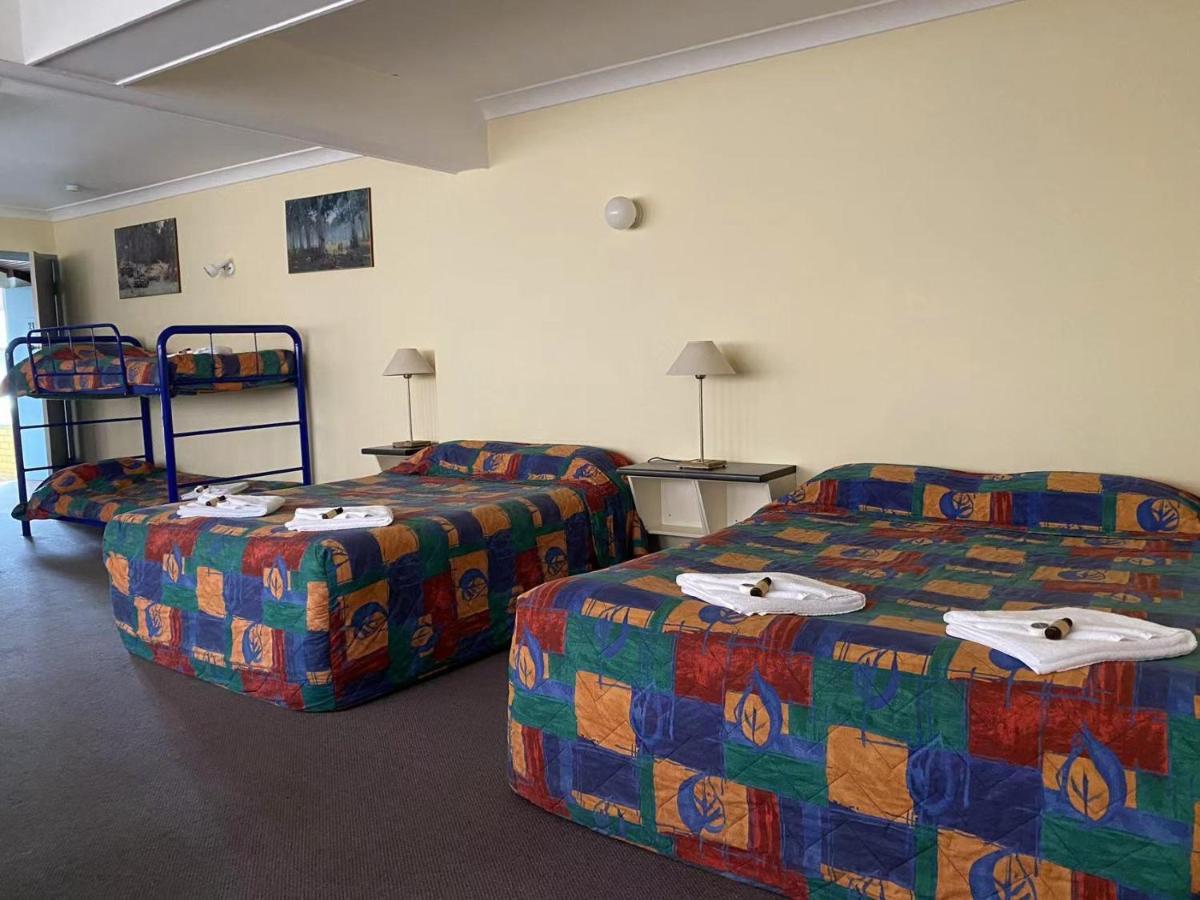 Gateway Motor Inn Наррандера Экстерьер фото