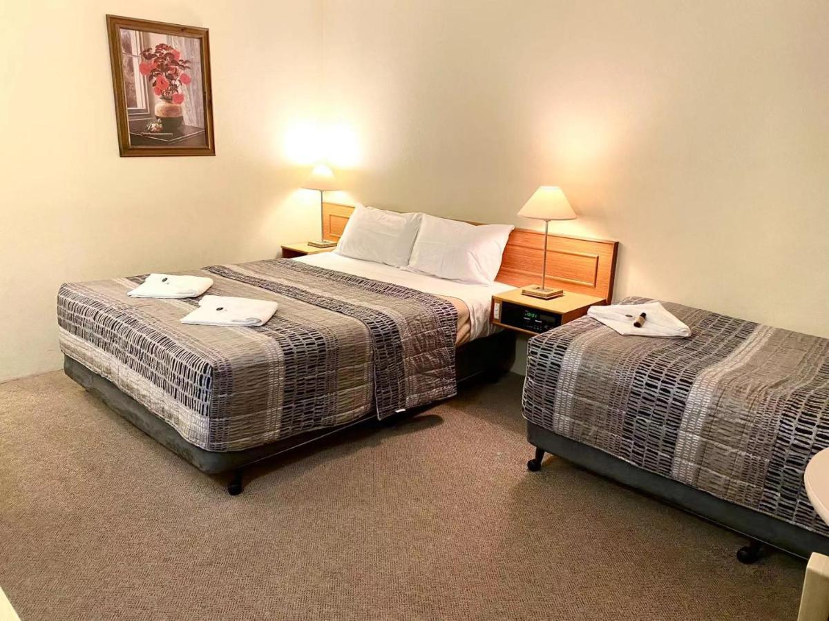 Gateway Motor Inn Наррандера Экстерьер фото