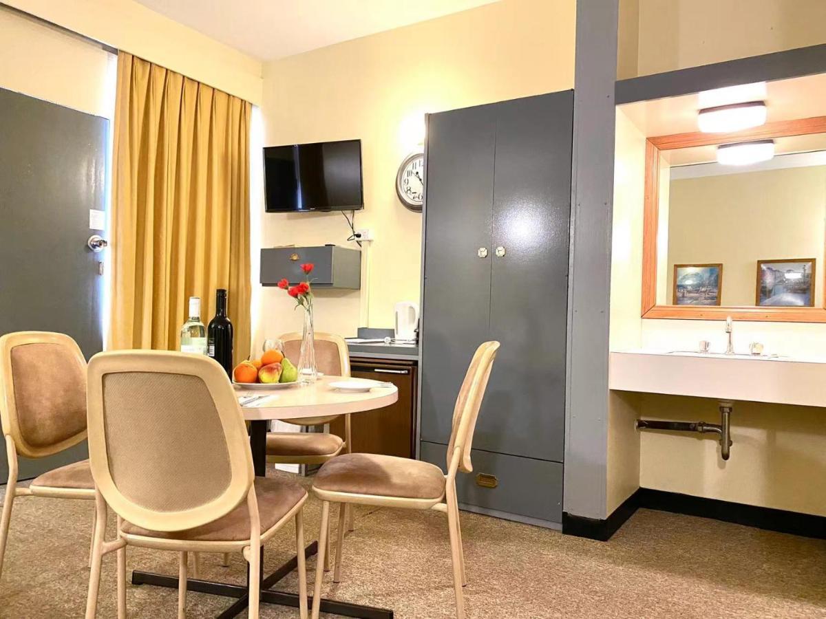 Gateway Motor Inn Наррандера Экстерьер фото