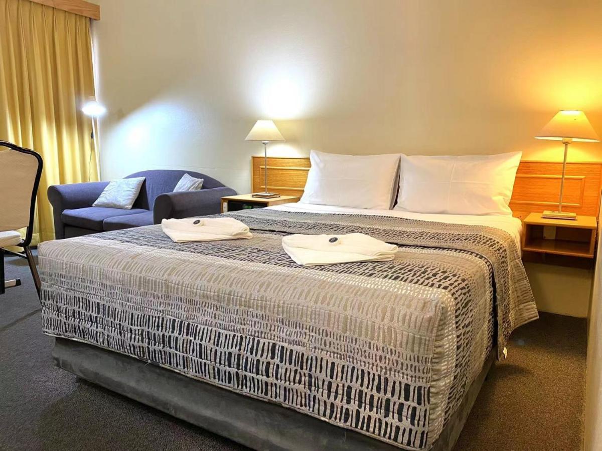Gateway Motor Inn Наррандера Экстерьер фото