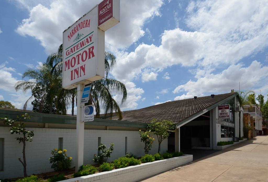 Gateway Motor Inn Наррандера Экстерьер фото